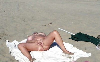 Nude Hoes On The Sandy Beaches