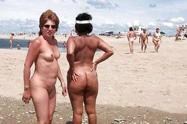 Nude Hoes On The Sandy Beaches