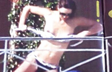 Kate Middleton Bare-Breasted