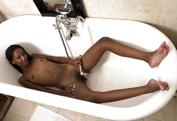 Naomi - shower taunt