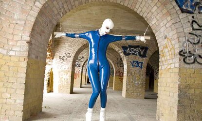 Spandex and nettles