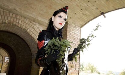 Spandex and nettles