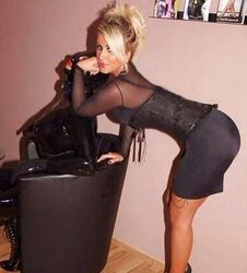 Jaw-Dropping Ladies in Spandex