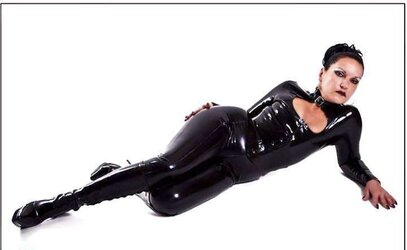 Jaw-Dropping Ladies in Spandex