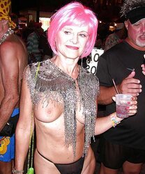 Wedding Ring Swingers #31: Kinky Chicks