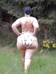 Giant butts and giant hips