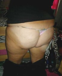 Ayleen mi rica novia en tanga desnuda