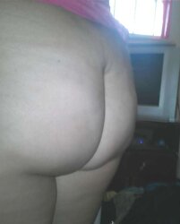 Ayleen mi rica novia en tanga desnuda
