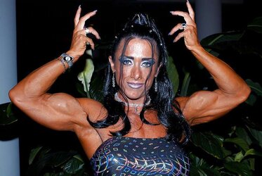 MUSCLE HOTTY-MONICA MARTIN