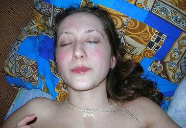 Darkhaired Teenager - Suck Off and Facial Cumshot
