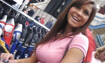 Jiggly stunners