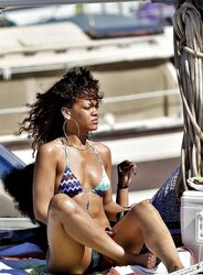 Revealing Rihanna As A Messy Beautiful Fuckslut By twistedworlds