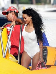 Revealing Rihanna As A Messy Beautiful Fuckslut By twistedworlds