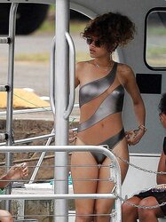Revealing Rihanna As A Messy Beautiful Fuckslut By twistedworlds
