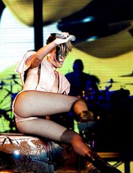 Revealing Rihanna As A Messy Beautiful Fuckslut By twistedworlds