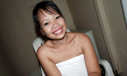 CHUBBY ASIAN LEZZIES