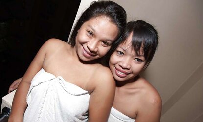 CHUBBY ASIAN LEZZIES