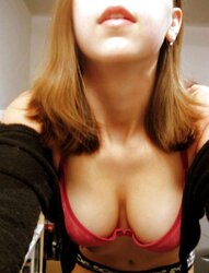 Janice 22 With a Super-Cute Honeypot