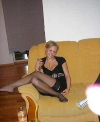 Les salopes ( upskirt )