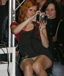 Les salopes ( upskirt )