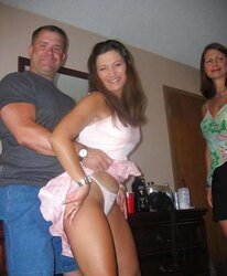 Les salopes ( upskirt )
