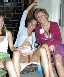 Les salopes ( upskirt )