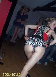 Les salopes ( upskirt )