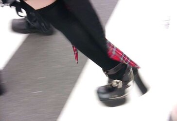 Japanese Candids - Soles on the Street