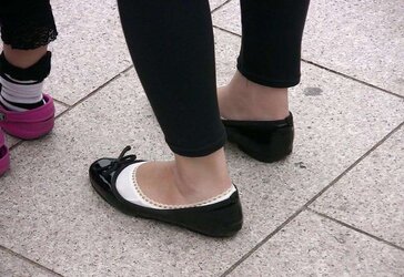 Japanese Candids - Soles on the Street