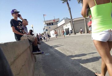 Beach lurker