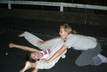 They Want Raunchy GangBangs!!! Elles Veulent Du Gros!!!