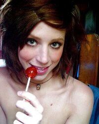 They Want Raunchy GangBangs!!! Elles Veulent Du Gros!!!
