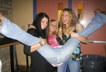 They Want Raunchy GangBangs!!! Elles Veulent Du Gros!!!