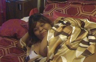 Mature Ebony and so SUPER-HOT!