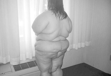 More photos in dark-hued and white