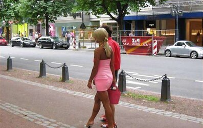 Mature-Upskirt-Woman Barbara