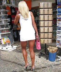 Mature-Upskirt-Woman Barbara