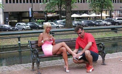 Mature-Upskirt-Woman Barbara