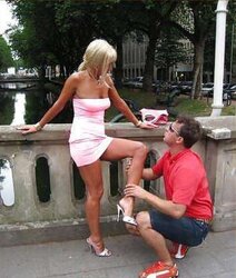 Mature-Upskirt-Woman Barbara