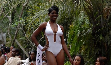 MISS BAHAMAS 2009...SWIMWEAR