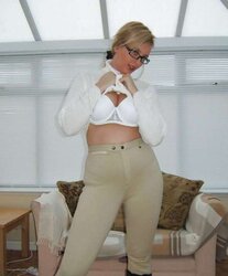 REAL LADIES FROM AROUND THE WORLD - JOYCE