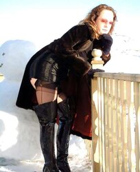Hotlegs-female stephanie