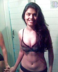 Desi Fabulous Wifey Arpita
