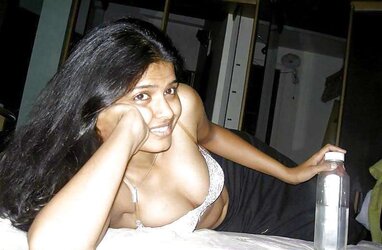 Desi Fabulous Wifey Arpita