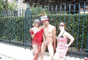 CFNM Girls who enjoy man rod!