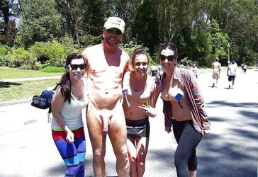 CFNM Girls who enjoy man rod!
