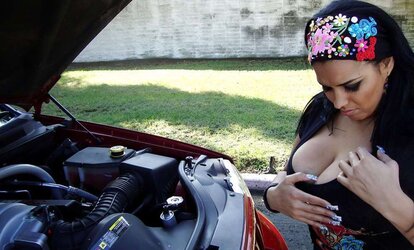 Bella Morena Nalgona