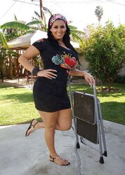 Bella Morena Nalgona
