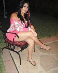 Bella Morena Nalgona