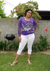 Bella Morena Nalgona
